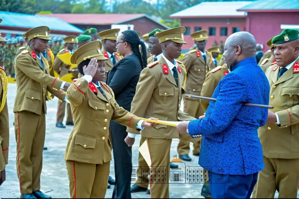 Burundi: Presidente Evariste Ndayishimiye inaugura o ano académico 2026-2027 do ISCAM e apela à excelência e ao patriotismo dos futuros oficiais