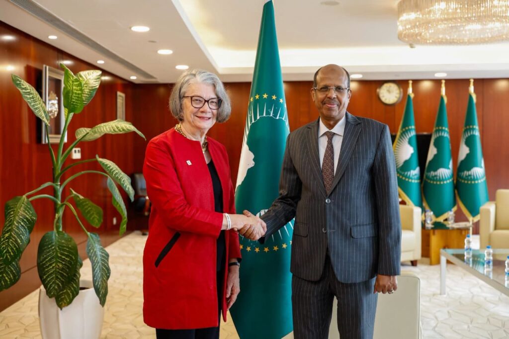 Union africaine / FICR : S.E Mahmoud Ali Youssouf et Kate Forbes renforcent leur partenariat pour l’action humanitaire en Afrique